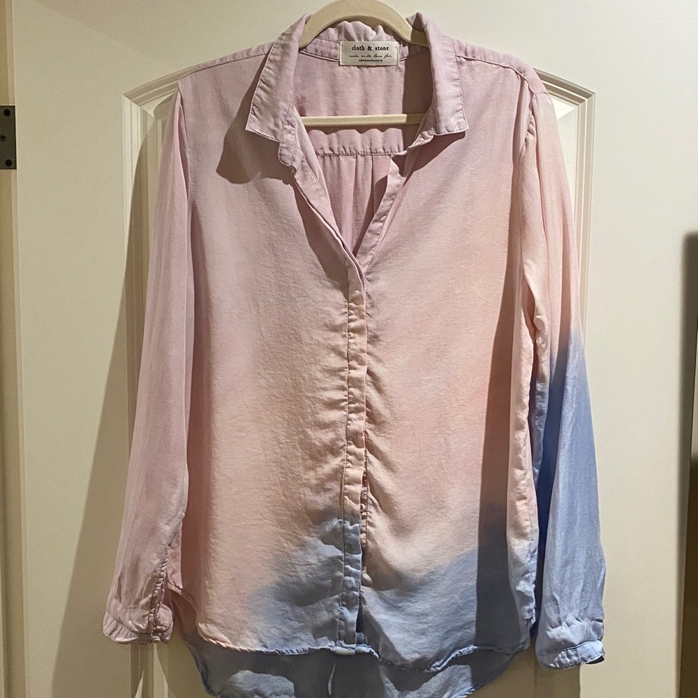 ⚪️Anthropologie Cloth & Stone Tie dye button down shirt